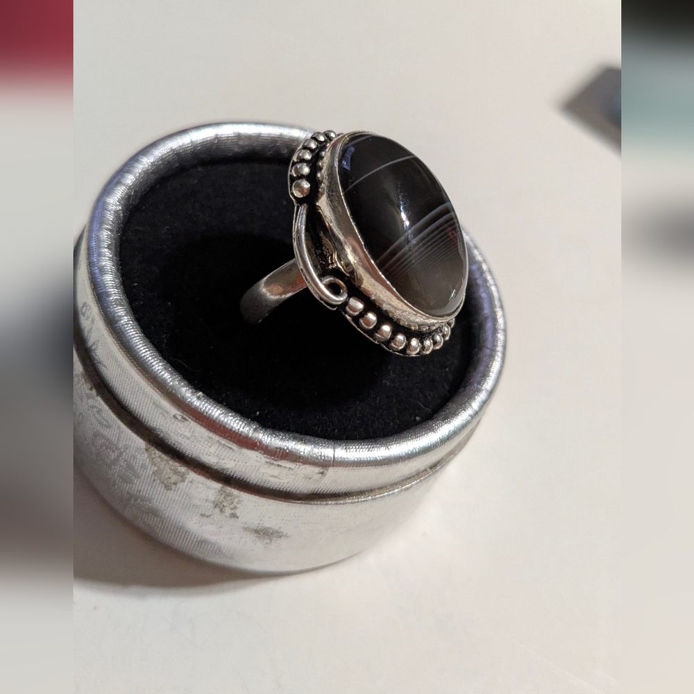 Handcrafted Banded Botswana Oval Ring (8) - Picture 13 of 15